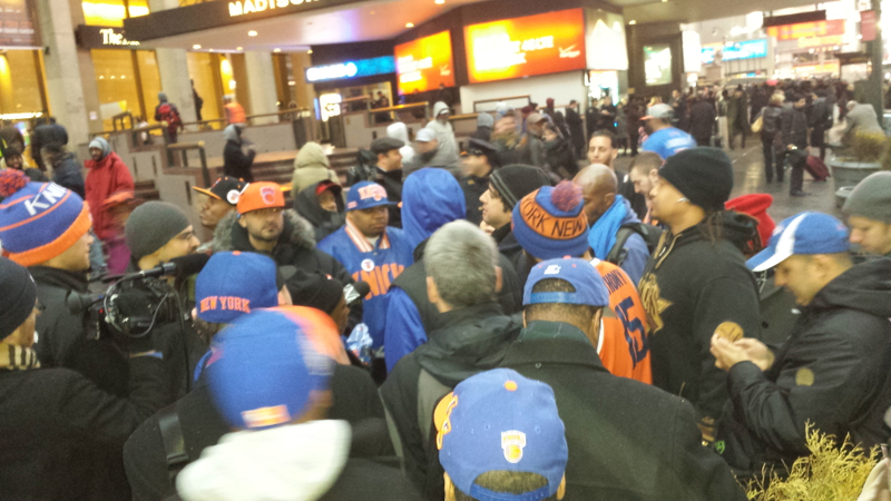 Illustration for article titled About 40 Fed-Up Knicks Fans Showed Up For Tonight's Protest